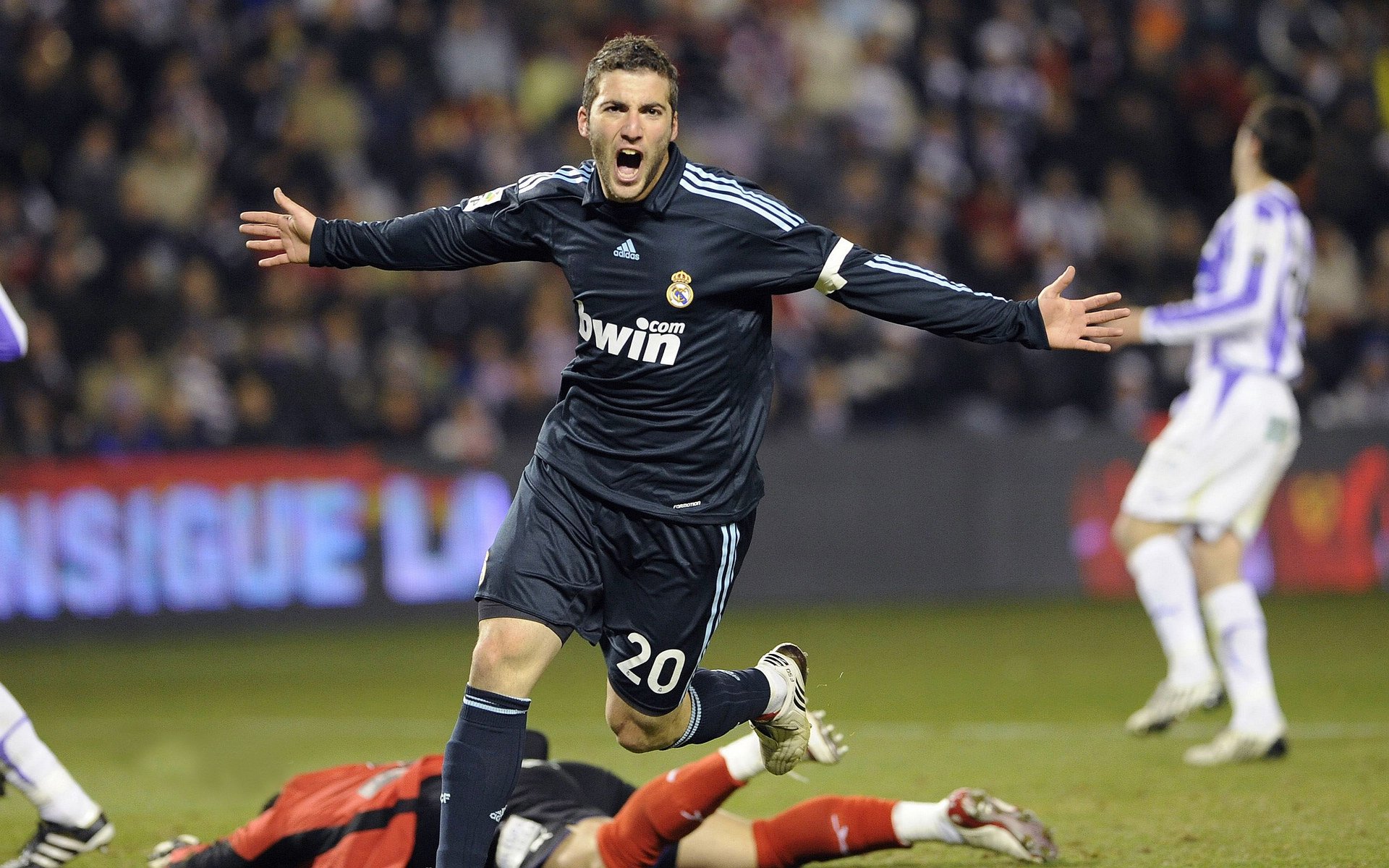 体育纪录片探索人物内心深度表达，体育类的纪录片